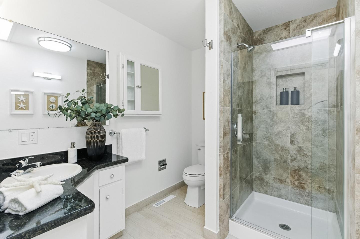 Detail Gallery Image 28 of 65 For 3909 Middlefield Rd #F,  Palo Alto,  CA 94303 - 2 Beds | 2 Baths