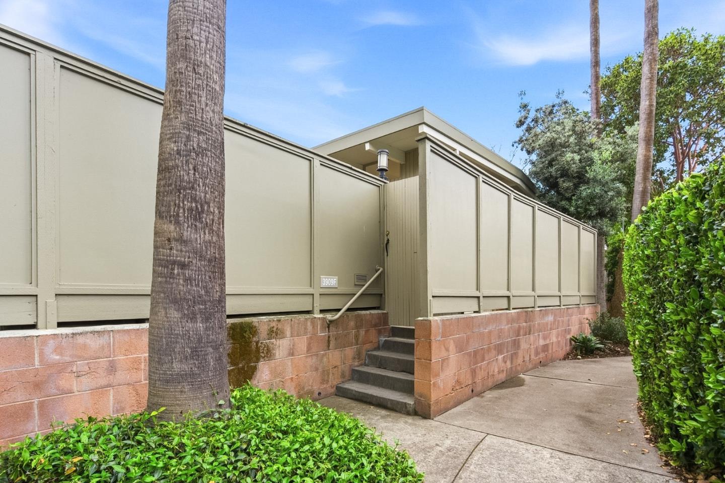 Detail Gallery Image 39 of 65 For 3909 Middlefield Rd #F,  Palo Alto,  CA 94303 - 2 Beds | 2 Baths