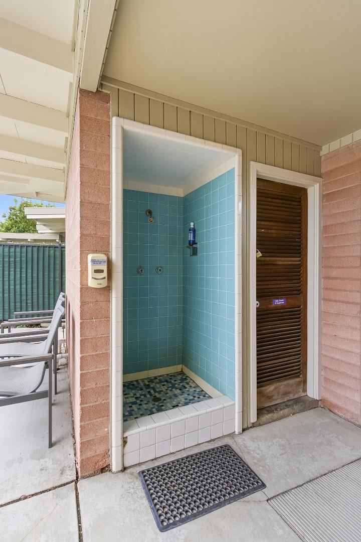 Detail Gallery Image 47 of 65 For 3909 Middlefield Rd #F,  Palo Alto,  CA 94303 - 2 Beds | 2 Baths