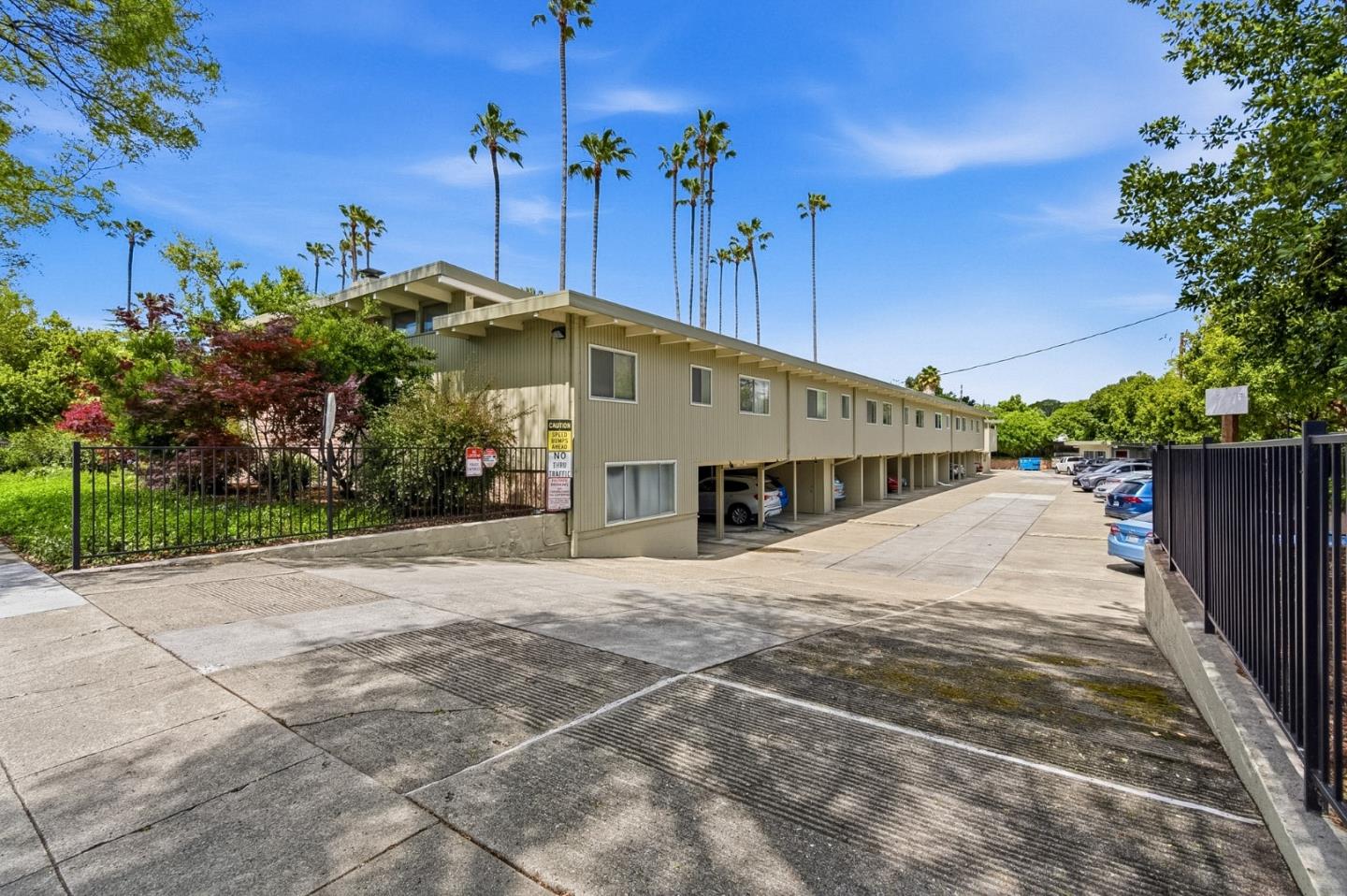 Detail Gallery Image 48 of 65 For 3909 Middlefield Rd #F,  Palo Alto,  CA 94303 - 2 Beds | 2 Baths