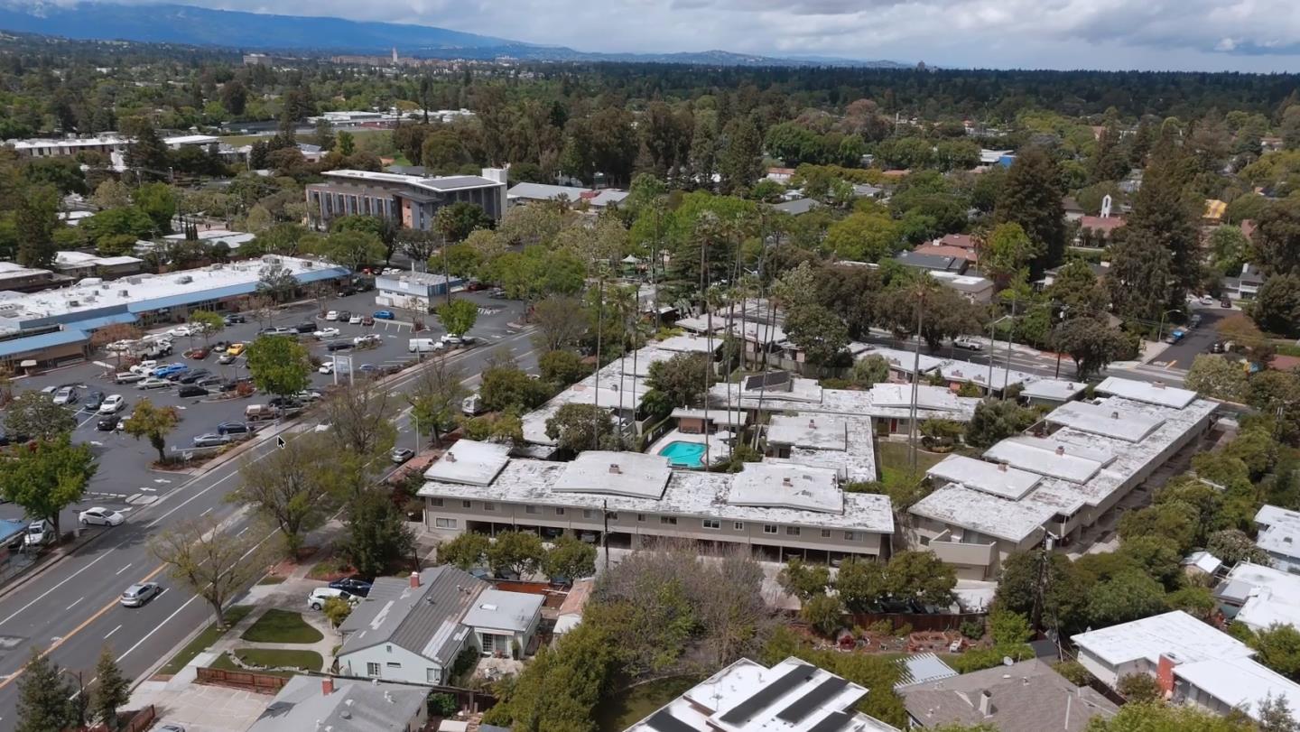 Detail Gallery Image 51 of 65 For 3909 Middlefield Rd #F,  Palo Alto,  CA 94303 - 2 Beds | 2 Baths