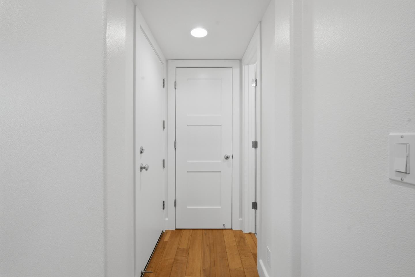 Detail Gallery Image 10 of 28 For 1309 Dahlia Loop, San Jose,  CA 95126 - 3 Beds | 3 Baths