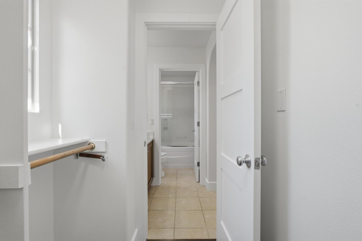 Detail Gallery Image 15 of 28 For 1309 Dahlia Loop, San Jose,  CA 95126 - 3 Beds | 3 Baths