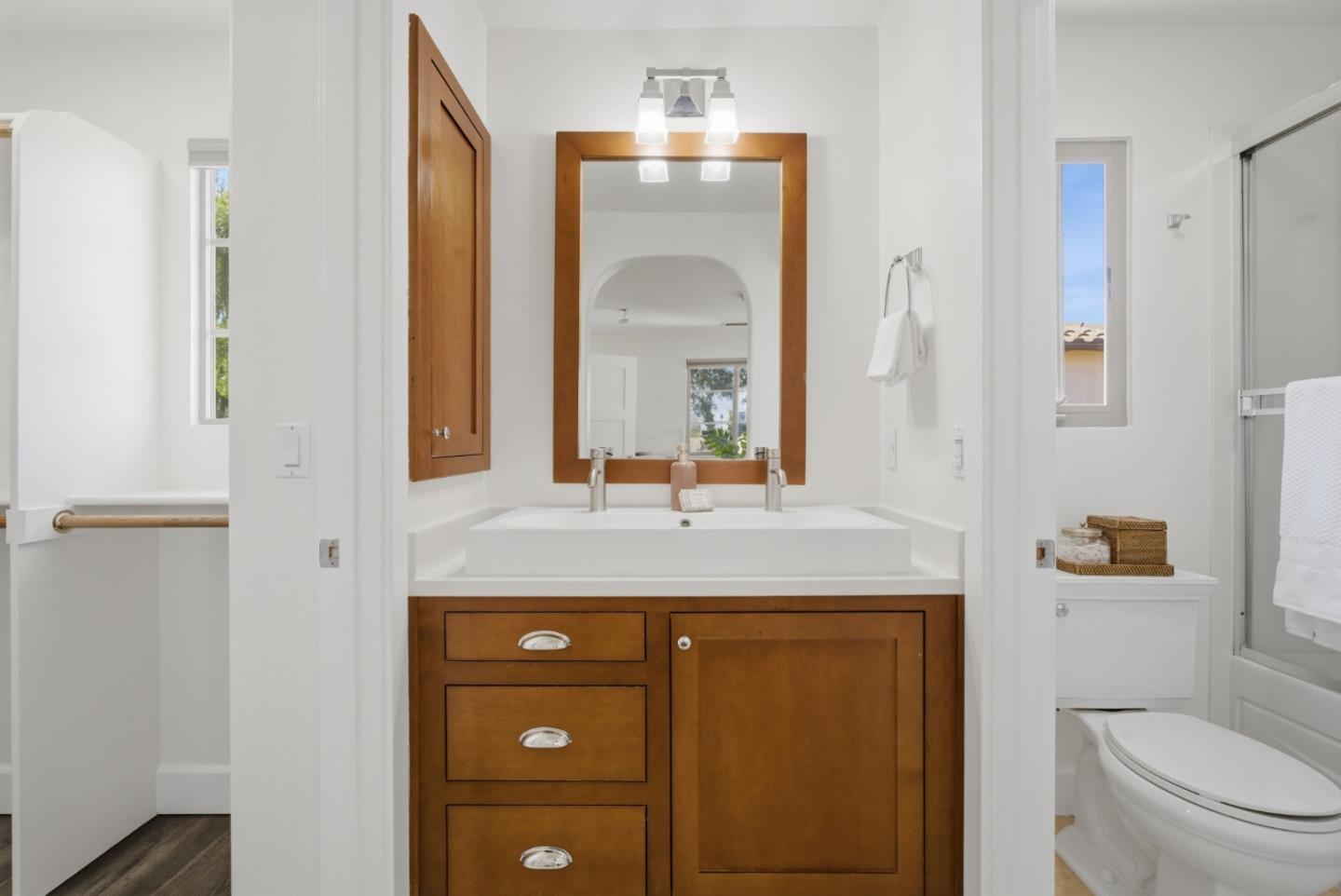 Detail Gallery Image 17 of 28 For 1309 Dahlia Loop, San Jose,  CA 95126 - 3 Beds | 3 Baths