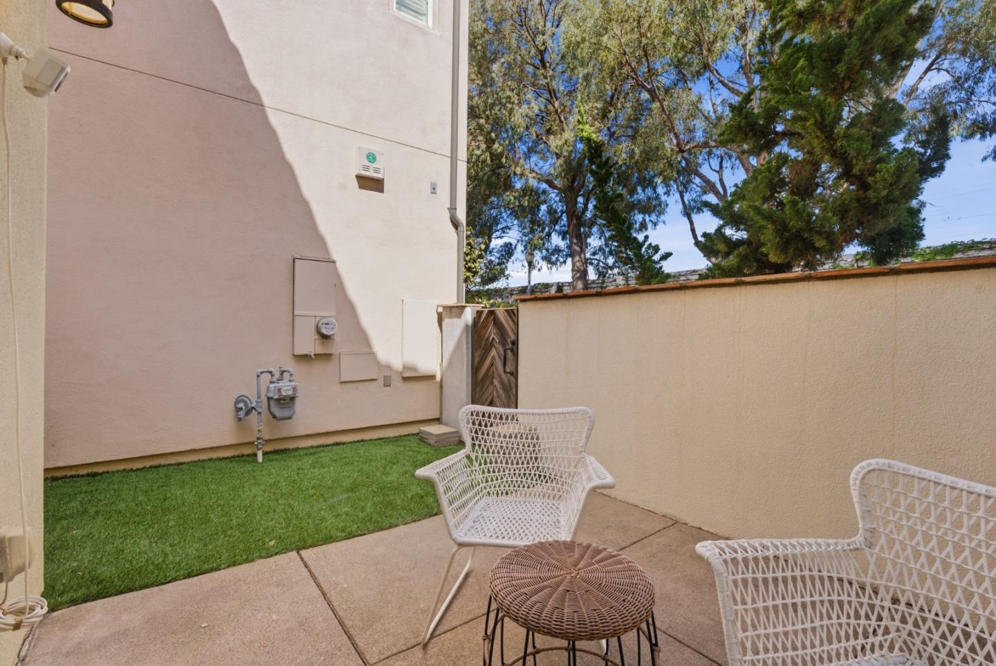 Detail Gallery Image 22 of 28 For 1309 Dahlia Loop, San Jose,  CA 95126 - 3 Beds | 3 Baths