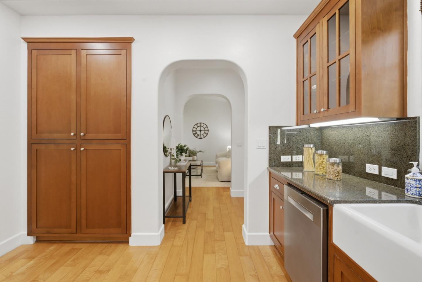 Detail Gallery Image 8 of 28 For 1309 Dahlia Loop, San Jose,  CA 95126 - 3 Beds | 3 Baths