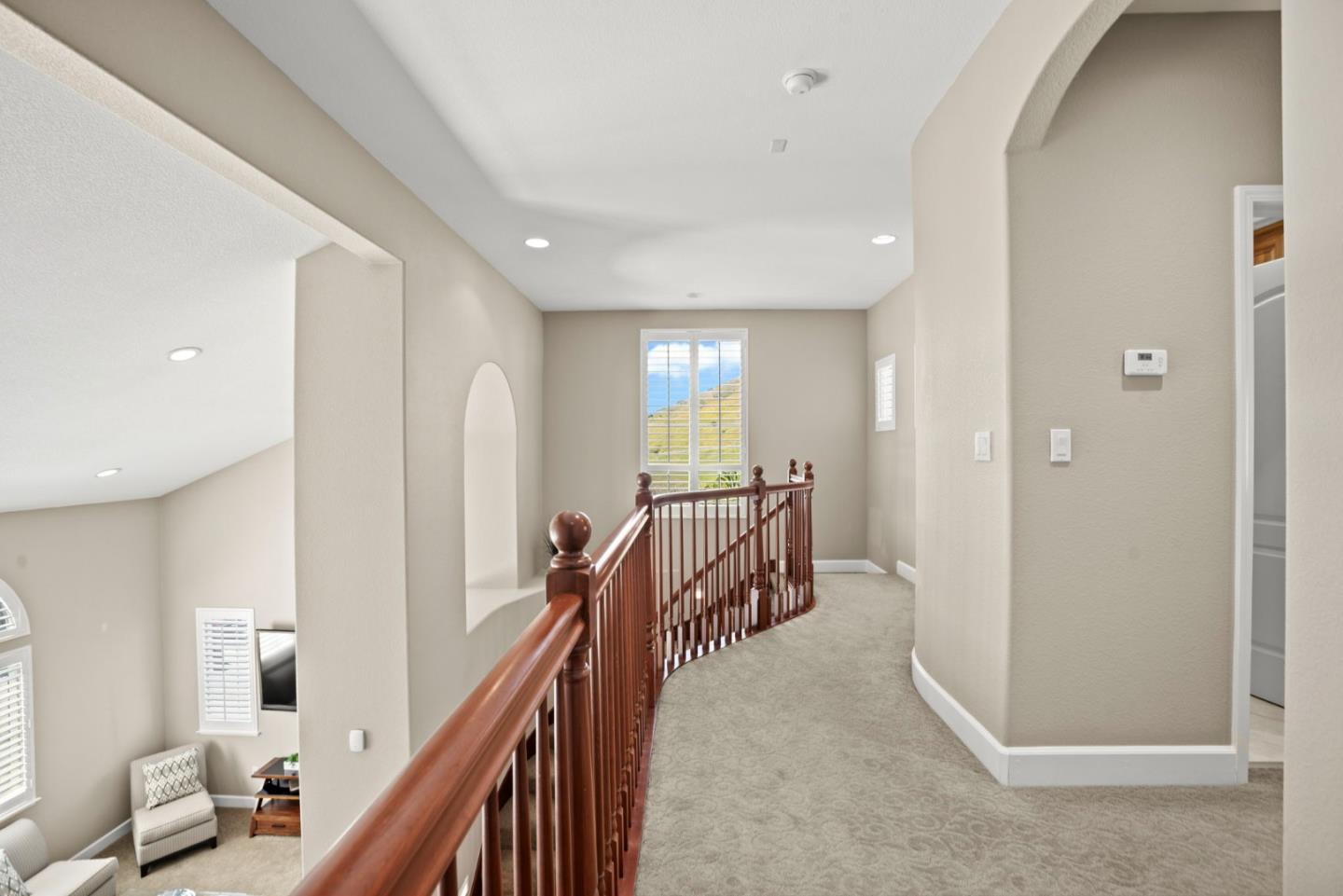 Detail Gallery Image 10 of 36 For 15 Monte Vista Way, South San Francisco,  CA 94080 - 5 Beds | 4/1 Baths