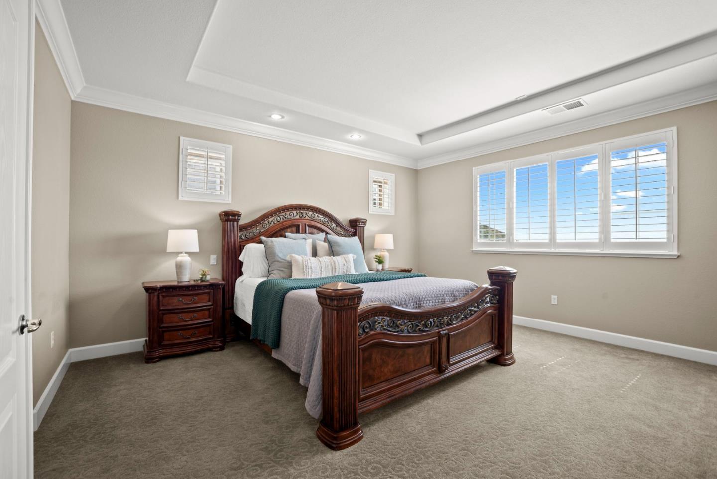 Detail Gallery Image 11 of 36 For 15 Monte Vista Way, South San Francisco,  CA 94080 - 5 Beds | 4/1 Baths