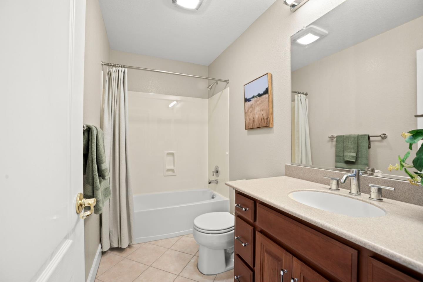 Detail Gallery Image 16 of 36 For 15 Monte Vista Way, South San Francisco,  CA 94080 - 5 Beds | 4/1 Baths