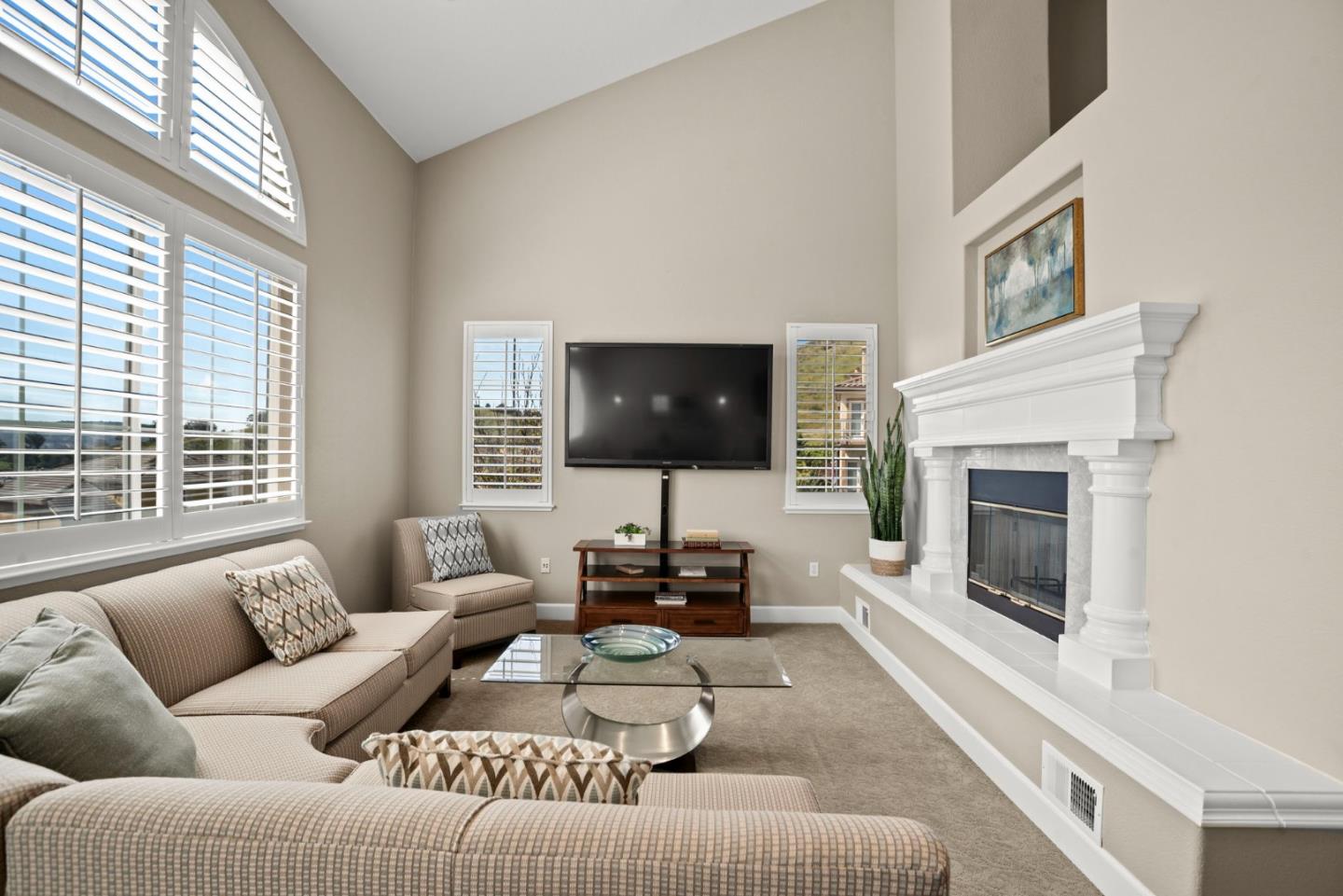 Detail Gallery Image 2 of 36 For 15 Monte Vista Way, South San Francisco,  CA 94080 - 5 Beds | 4/1 Baths