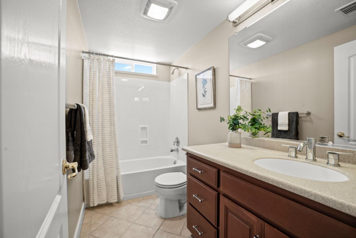 Detail Gallery Image 29 of 36 For 15 Monte Vista Way, South San Francisco,  CA 94080 - 5 Beds | 4/1 Baths