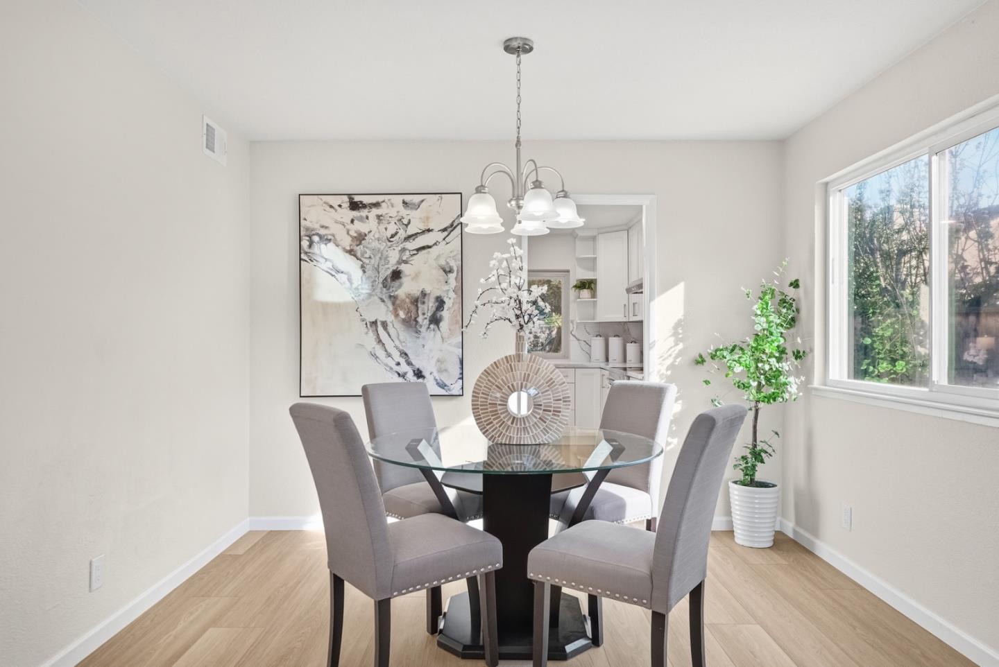 Detail Gallery Image 11 of 57 For 3025 Dickens Ct, Fremont,  CA 94536 - 4 Beds | 2 Baths