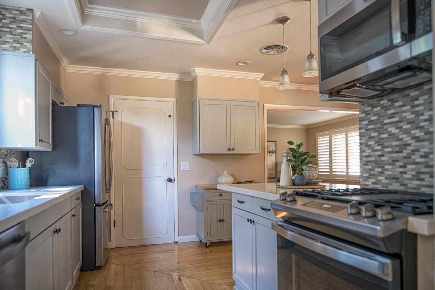 Detail Gallery Image 10 of 27 For 2178 Casa Mia Dr, San Jose,  CA 95124 - 3 Beds | 2/1 Baths