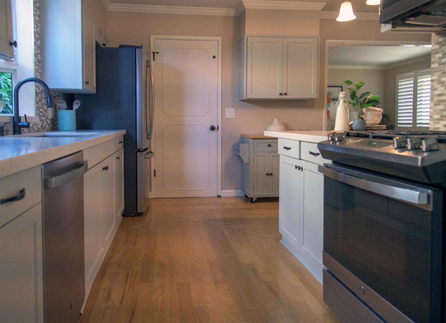 Detail Gallery Image 11 of 27 For 2178 Casa Mia Dr, San Jose,  CA 95124 - 3 Beds | 2/1 Baths