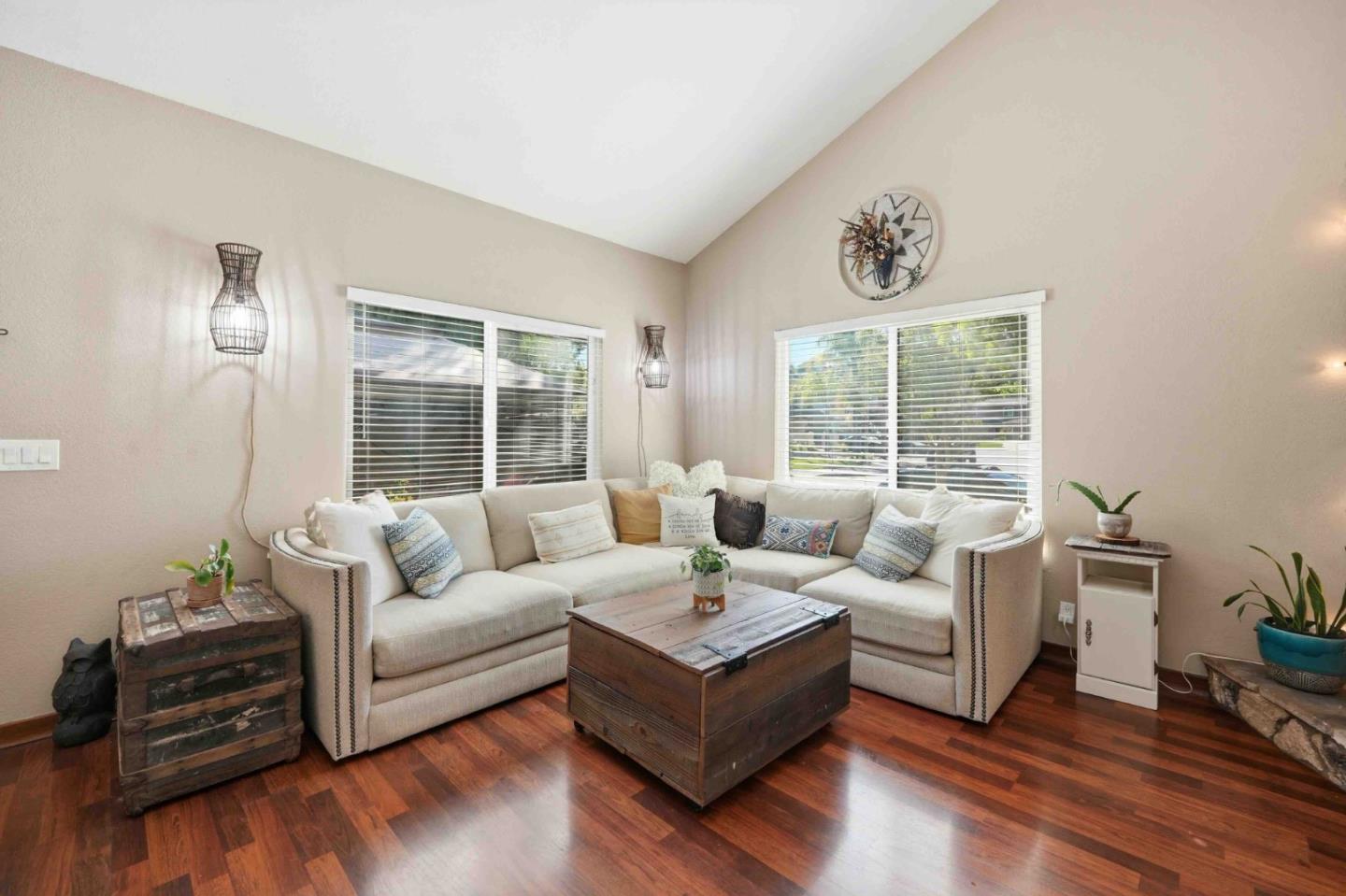 Detail Gallery Image 10 of 29 For 8400 Delta Dr, Gilroy,  CA 95020 - 2 Beds | 1/1 Baths