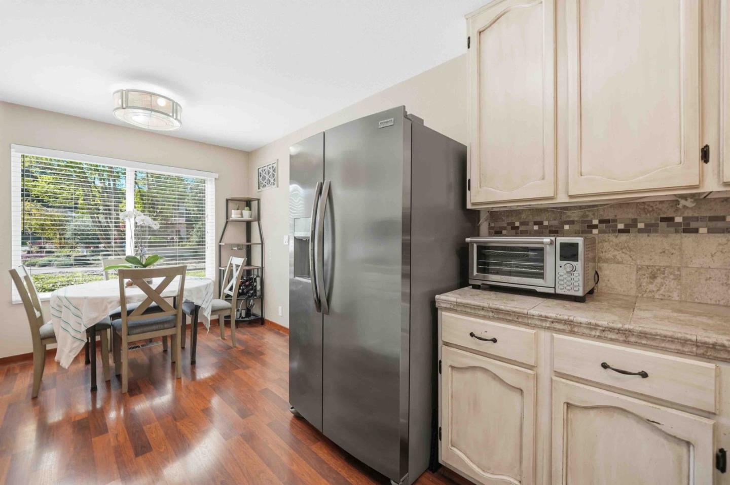 Detail Gallery Image 3 of 29 For 8400 Delta Dr, Gilroy,  CA 95020 - 2 Beds | 1/1 Baths