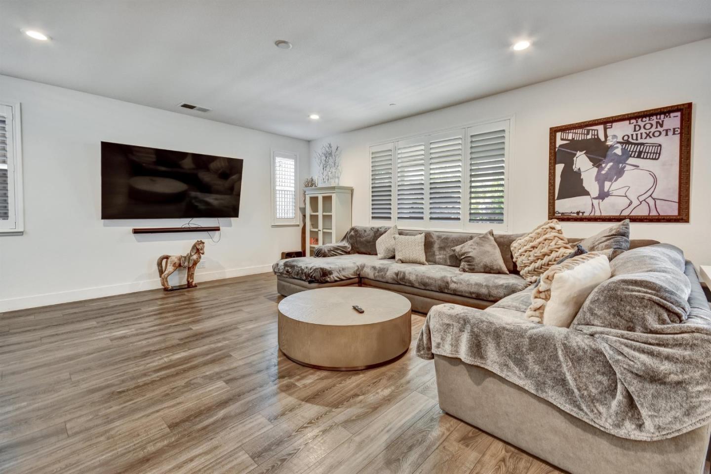 Detail Gallery Image 14 of 45 For 1225 Michael Bo Ln, Gilroy,  CA 95020 - 5 Beds | 3/1 Baths