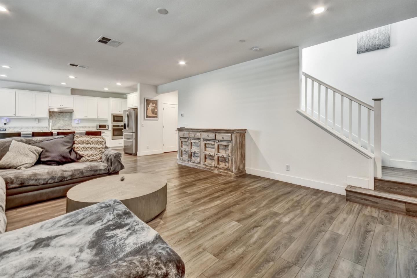 Detail Gallery Image 17 of 45 For 1225 Michael Bo Ln, Gilroy,  CA 95020 - 5 Beds | 3/1 Baths