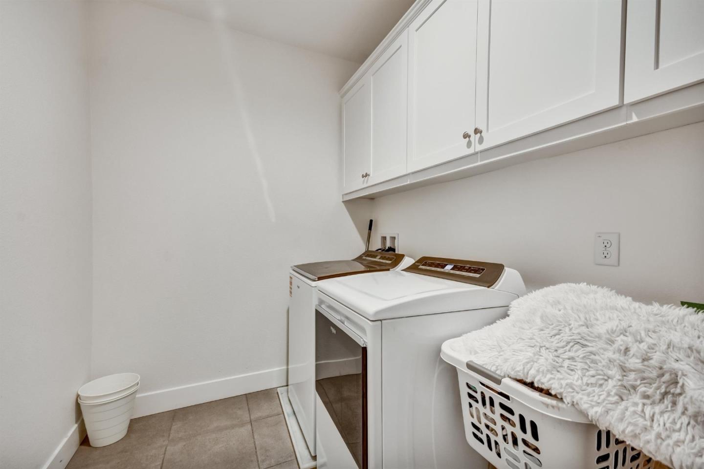 Detail Gallery Image 33 of 45 For 1225 Michael Bo Ln, Gilroy,  CA 95020 - 5 Beds | 3/1 Baths