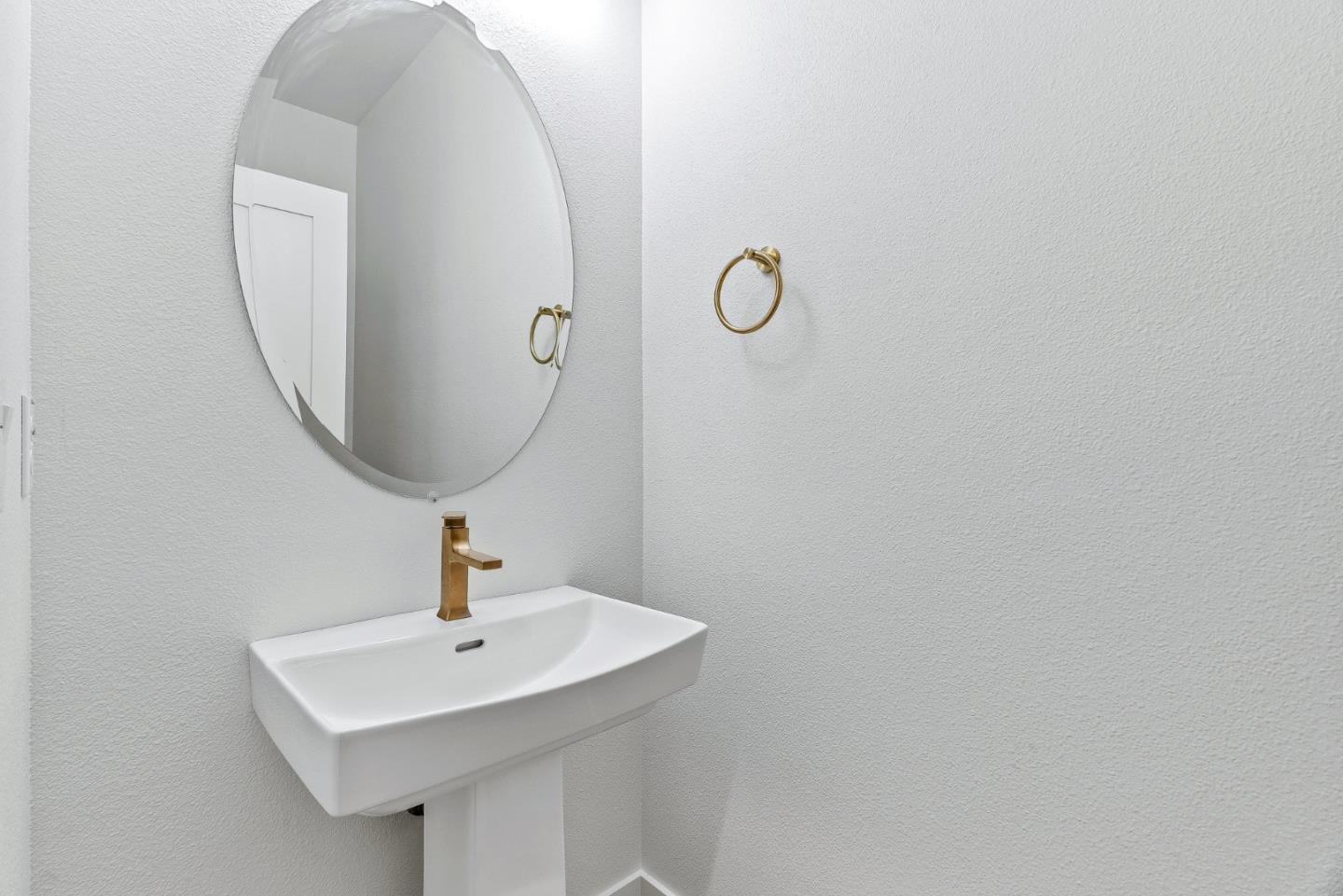 Detail Gallery Image 13 of 51 For 947 Woodside, Redwood City,  CA 94061 - 4 Beds | 2 Baths