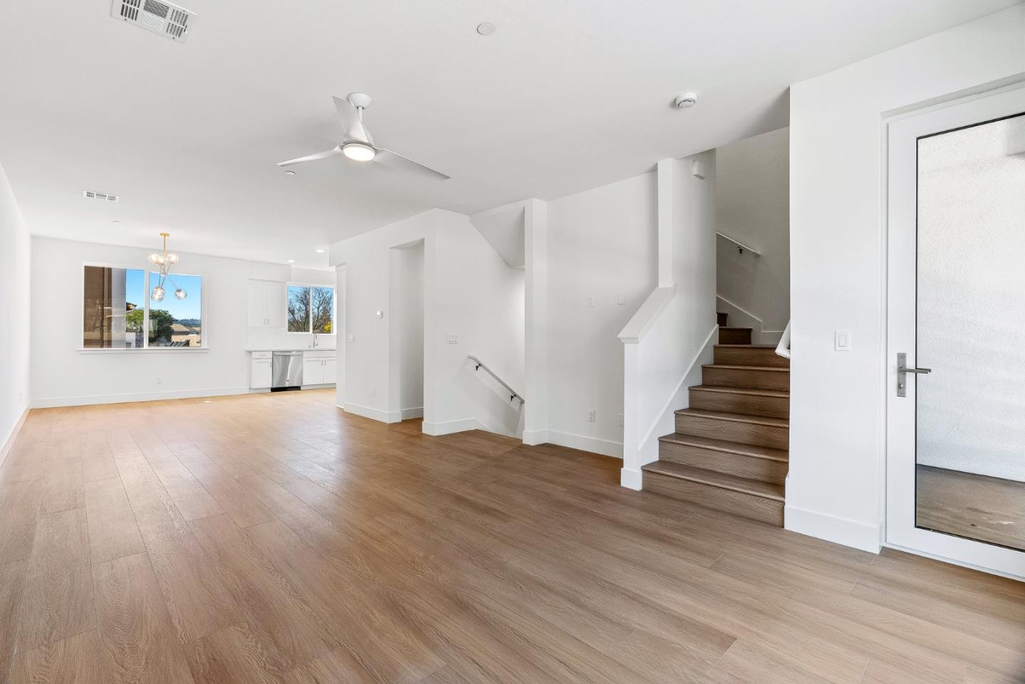 Detail Gallery Image 8 of 51 For 947 Woodside, Redwood City,  CA 94061 - 4 Beds | 2 Baths