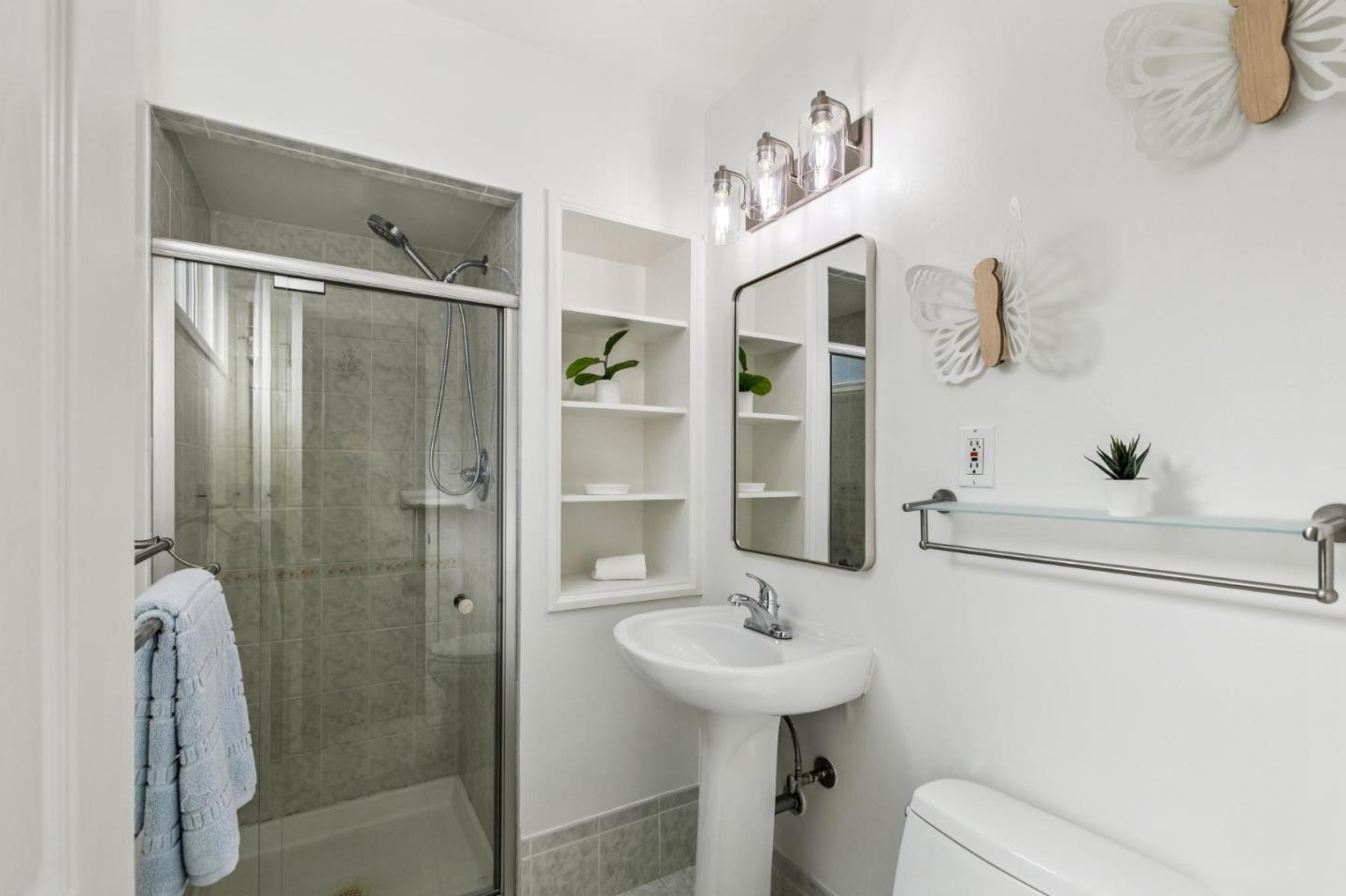 Detail Gallery Image 18 of 28 For 553 Skyline Dr, Daly City,  CA 94015 - 3 Beds | 2 Baths