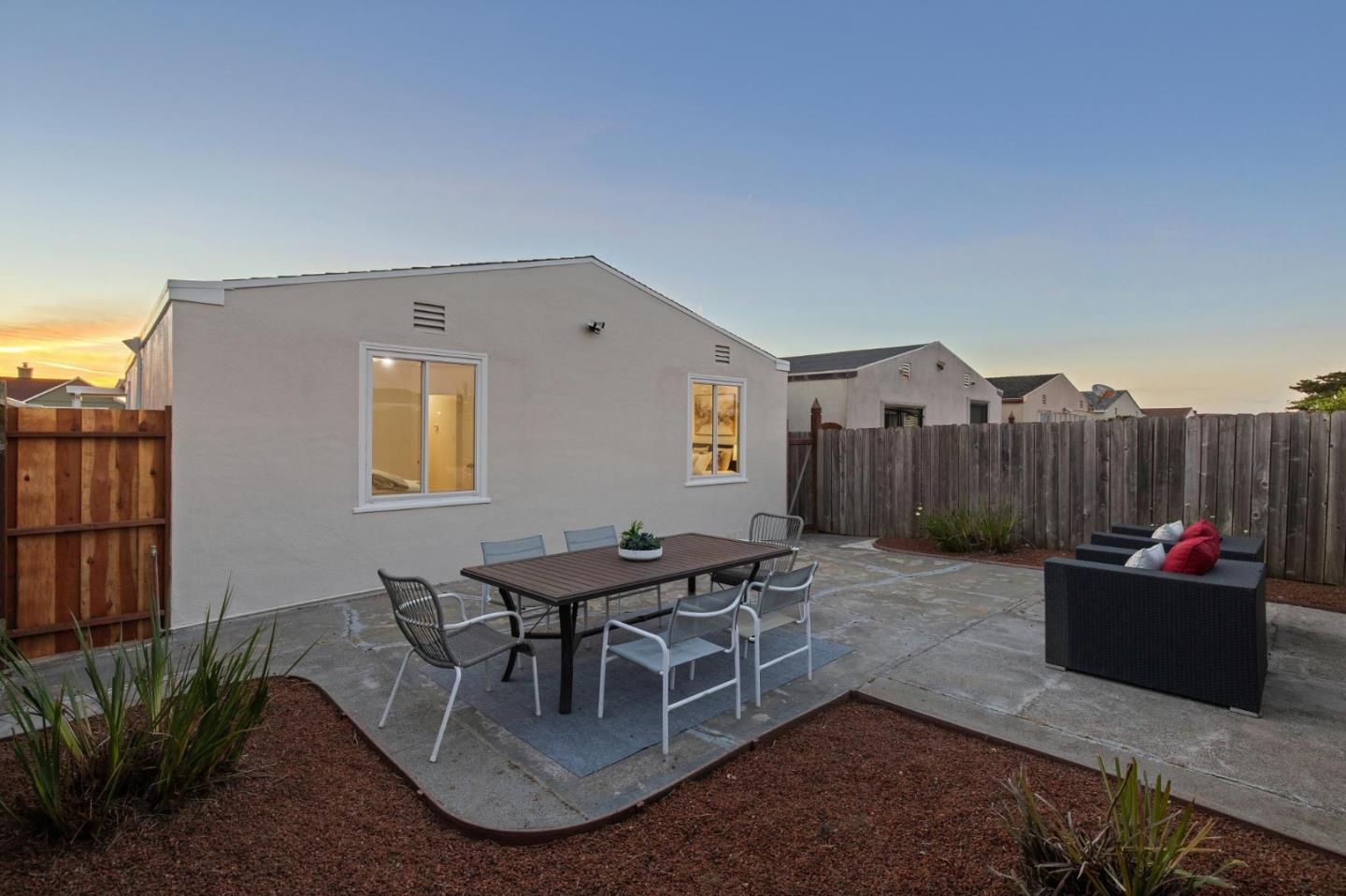 Detail Gallery Image 26 of 28 For 553 Skyline Dr, Daly City,  CA 94015 - 3 Beds | 2 Baths