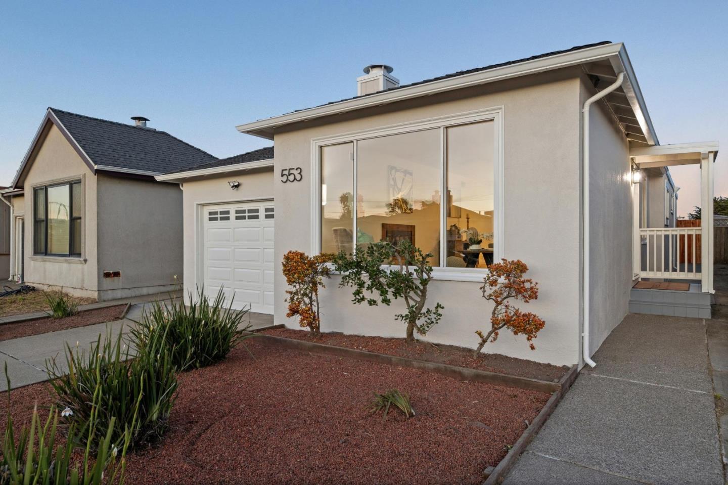 Detail Gallery Image 3 of 28 For 553 Skyline Dr, Daly City,  CA 94015 - 3 Beds | 2 Baths