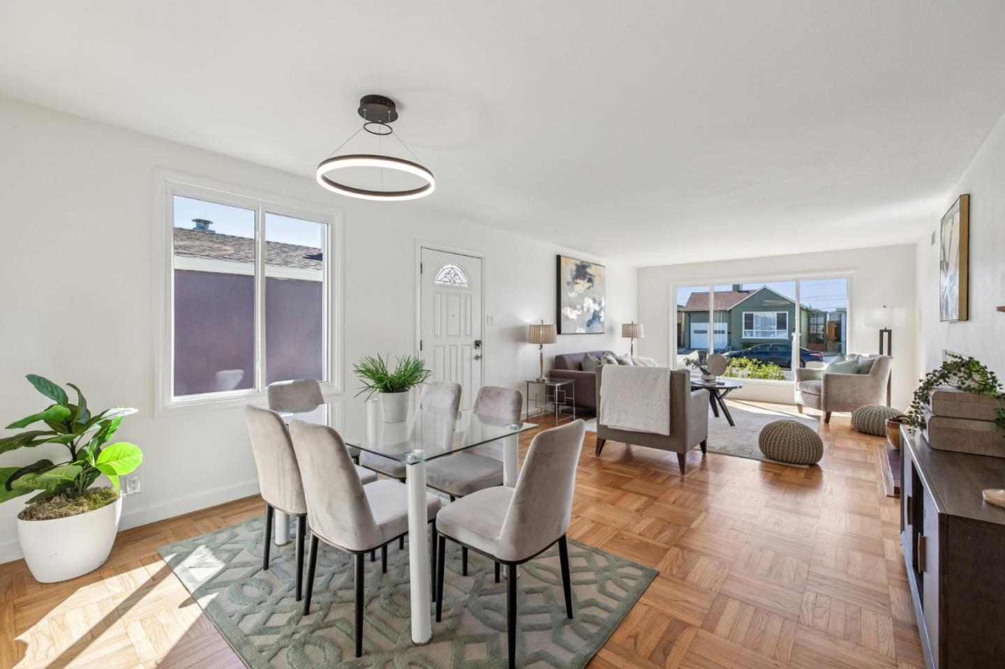 Detail Gallery Image 5 of 28 For 553 Skyline Dr, Daly City,  CA 94015 - 3 Beds | 2 Baths