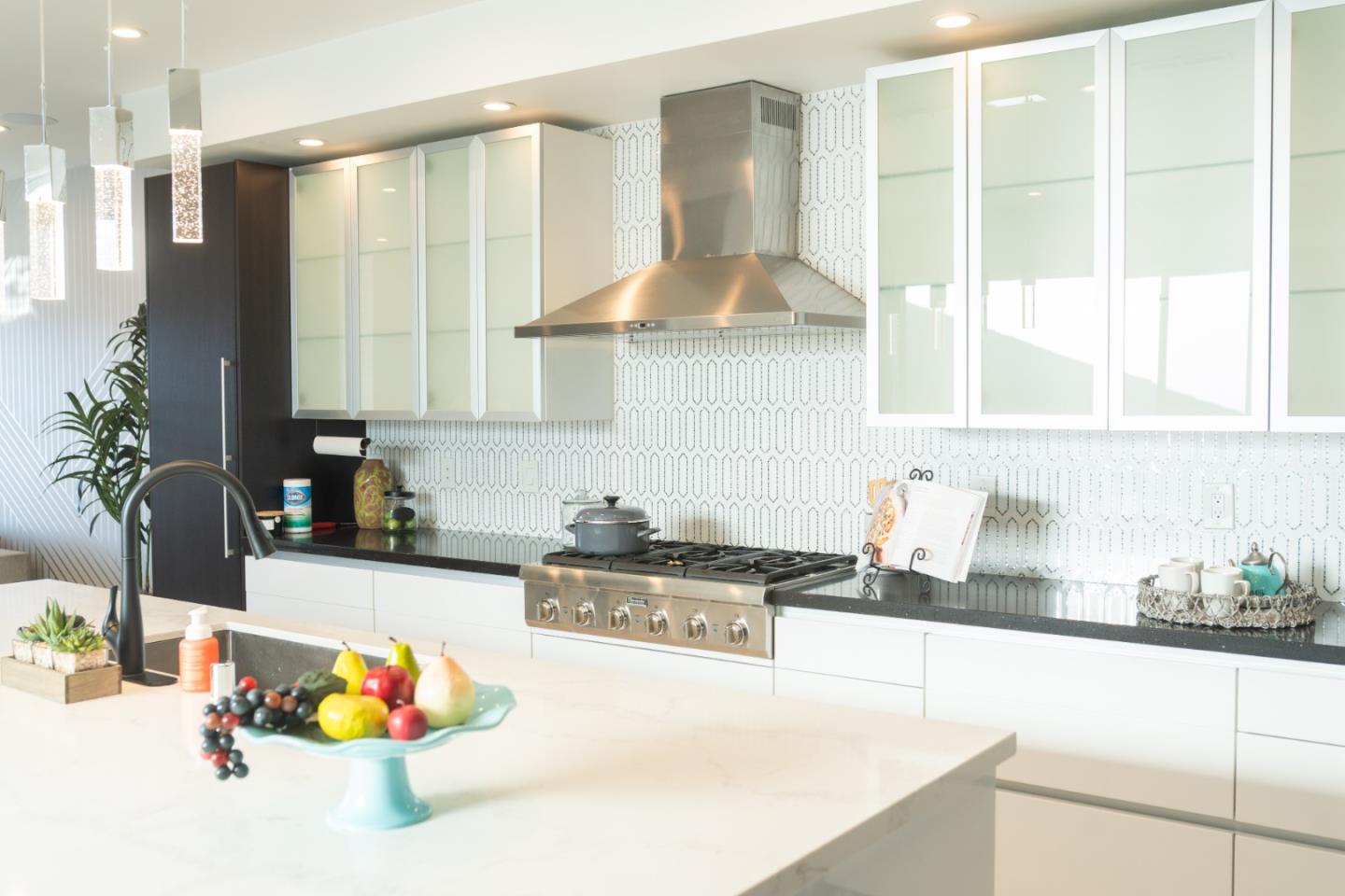 Detail Gallery Image 24 of 87 For 29 Montecito Ave, Pacifica,  CA 94044 - 4 Beds | 3/1 Baths