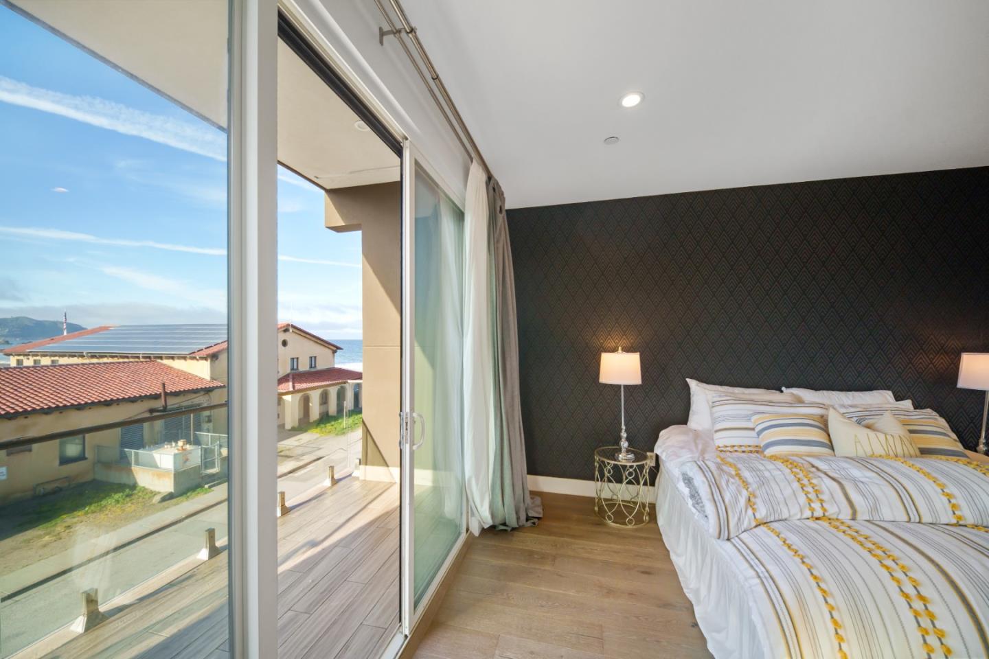 Detail Gallery Image 29 of 87 For 29 Montecito Ave, Pacifica,  CA 94044 - 4 Beds | 3/1 Baths