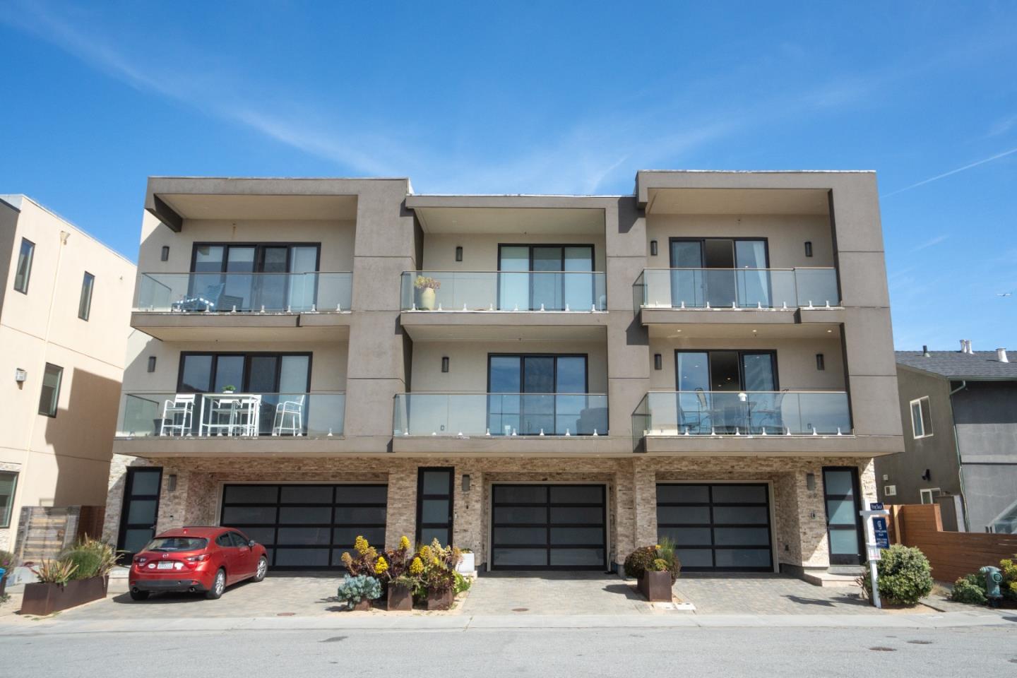 Detail Gallery Image 3 of 87 For 29 Montecito Ave, Pacifica,  CA 94044 - 4 Beds | 3/1 Baths