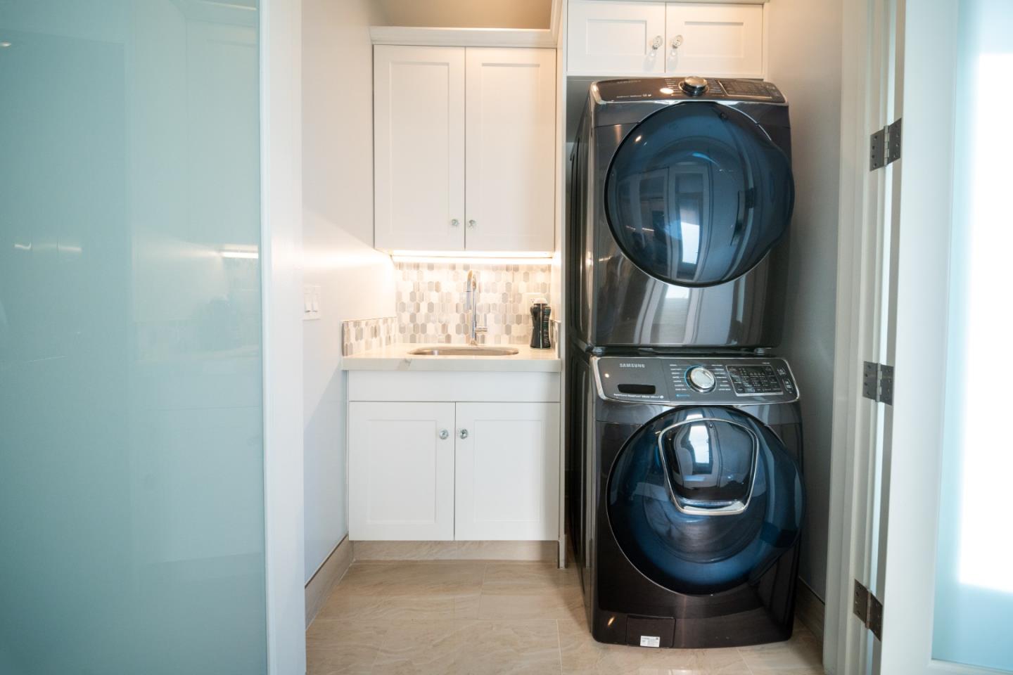 Detail Gallery Image 43 of 87 For 29 Montecito Ave, Pacifica,  CA 94044 - 4 Beds | 3/1 Baths