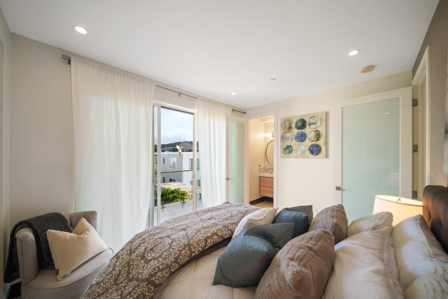 Detail Gallery Image 50 of 87 For 29 Montecito Ave, Pacifica,  CA 94044 - 4 Beds | 3/1 Baths