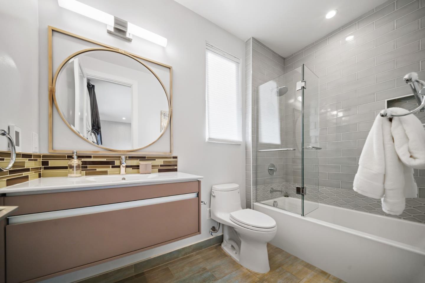 Detail Gallery Image 53 of 87 For 29 Montecito Ave, Pacifica,  CA 94044 - 4 Beds | 3/1 Baths