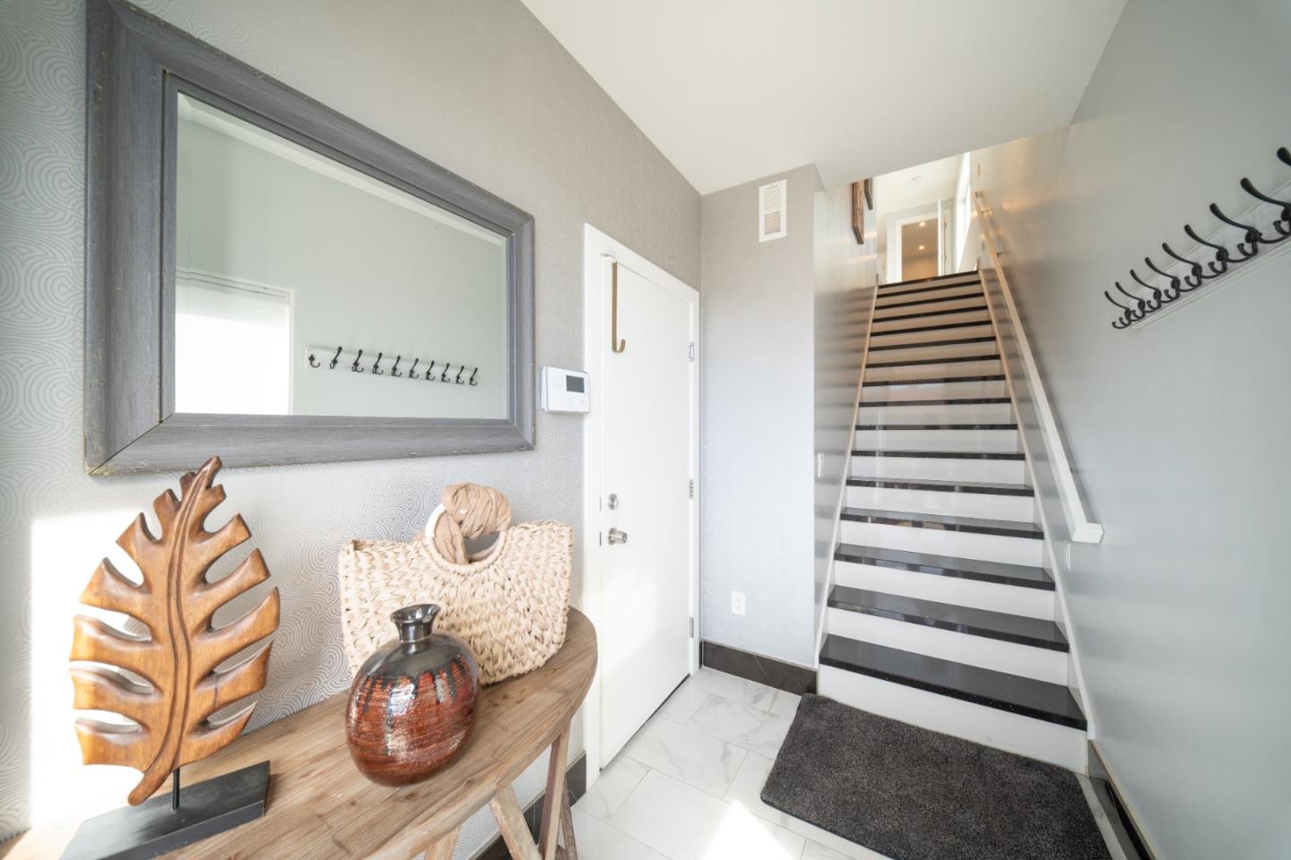 Detail Gallery Image 6 of 87 For 29 Montecito Ave, Pacifica,  CA 94044 - 4 Beds | 3/1 Baths