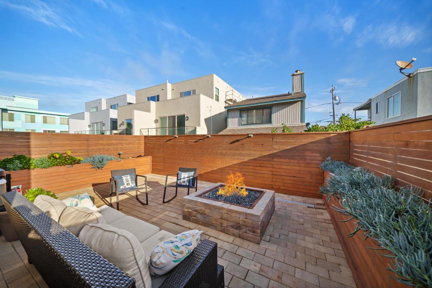 Detail Gallery Image 68 of 87 For 29 Montecito Ave, Pacifica,  CA 94044 - 4 Beds | 3/1 Baths