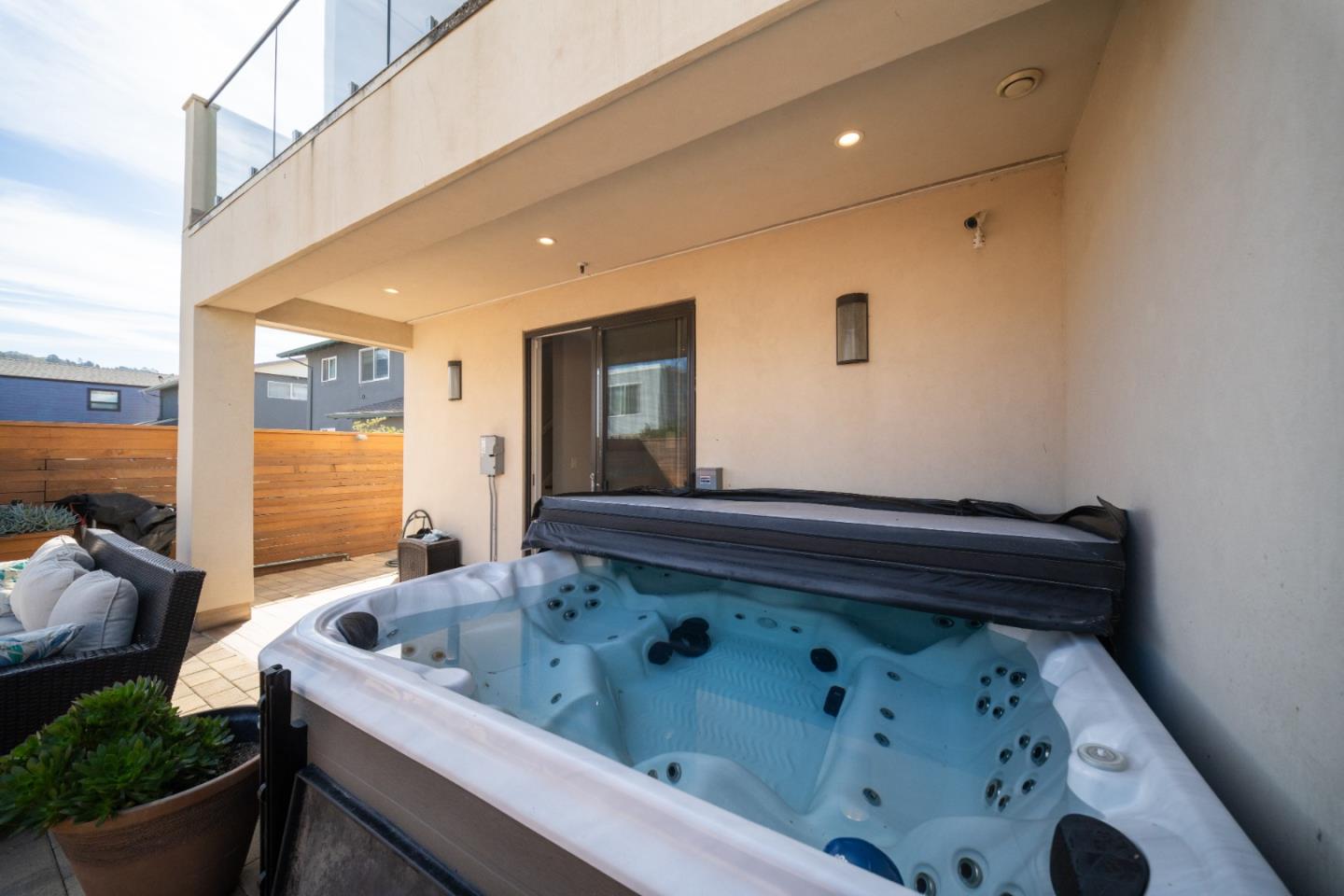 Detail Gallery Image 70 of 87 For 29 Montecito Ave, Pacifica,  CA 94044 - 4 Beds | 3/1 Baths