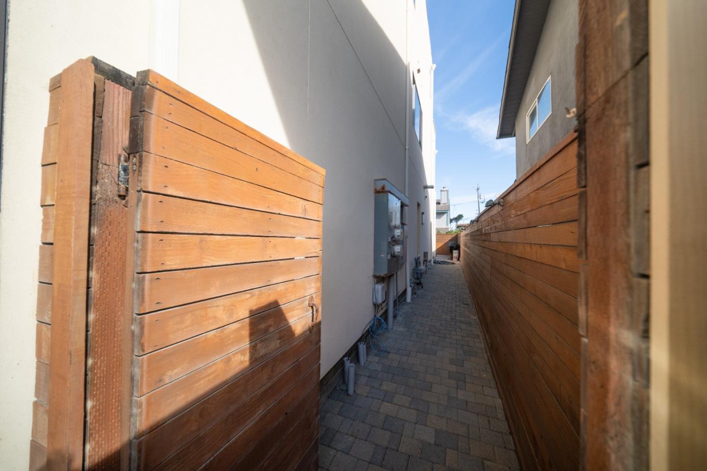 Detail Gallery Image 71 of 87 For 29 Montecito Ave, Pacifica,  CA 94044 - 4 Beds | 3/1 Baths