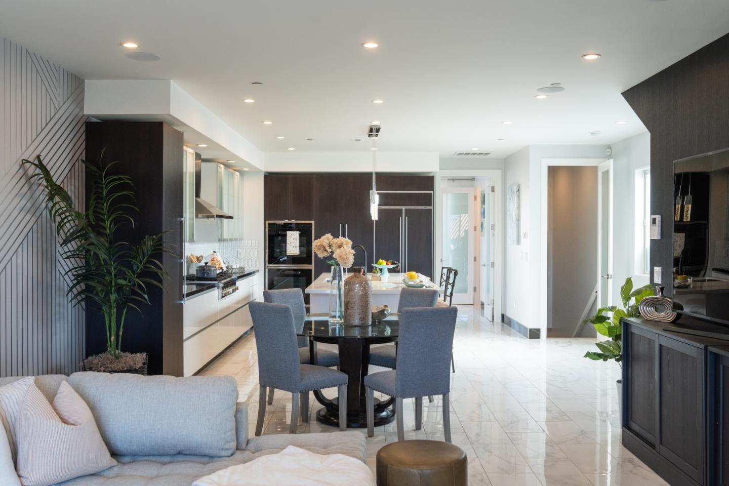 Detail Gallery Image 9 of 87 For 29 Montecito Ave, Pacifica,  CA 94044 - 4 Beds | 3/1 Baths