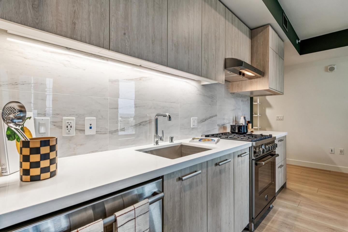 Photo #7: ML82040472 Listing: Photo #7