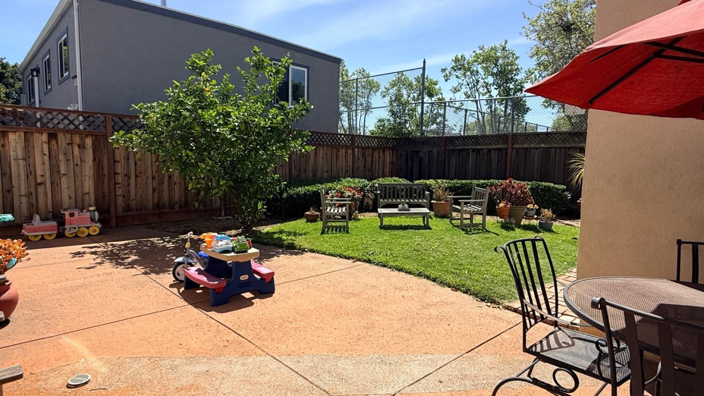 Detail Gallery Image 14 of 20 For Address Not Disclosed, Burlingame,  CA 94010 - 2 Beds | 1 Baths