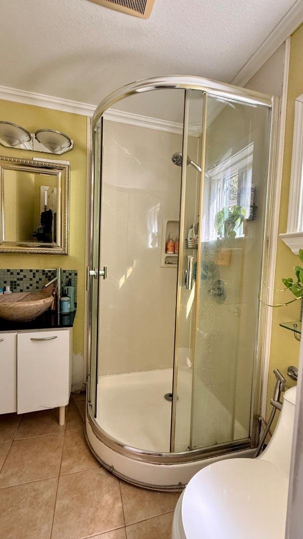 Detail Gallery Image 19 of 20 For Address Not Disclosed, Burlingame,  CA 94010 - 2 Beds | 1 Baths