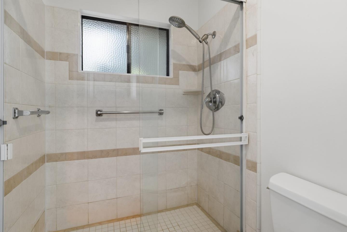 Detail Gallery Image 22 of 46 For 14351 Saratoga Ave a,  Saratoga,  CA 95070 - 2 Beds | 2 Baths