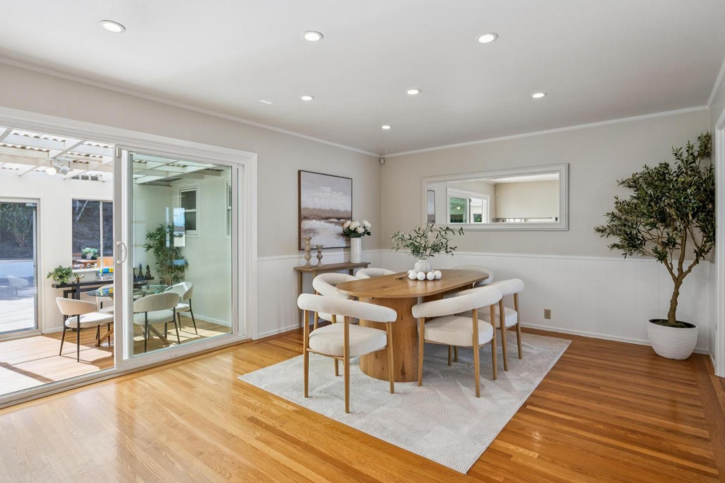 Detail Gallery Image 13 of 51 For 869 Crestview Dr, Millbrae,  CA 94030 - 3 Beds | 2 Baths