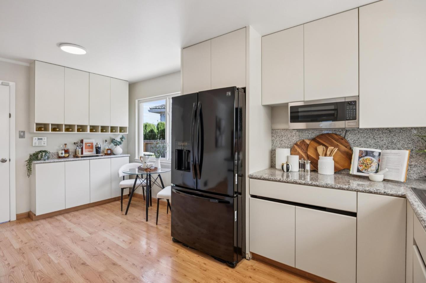 Detail Gallery Image 20 of 51 For 869 Crestview Dr, Millbrae,  CA 94030 - 3 Beds | 2 Baths