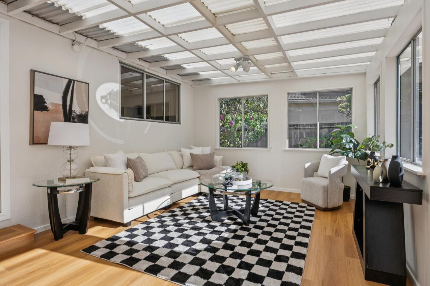 Detail Gallery Image 26 of 51 For 869 Crestview Dr, Millbrae,  CA 94030 - 3 Beds | 2 Baths