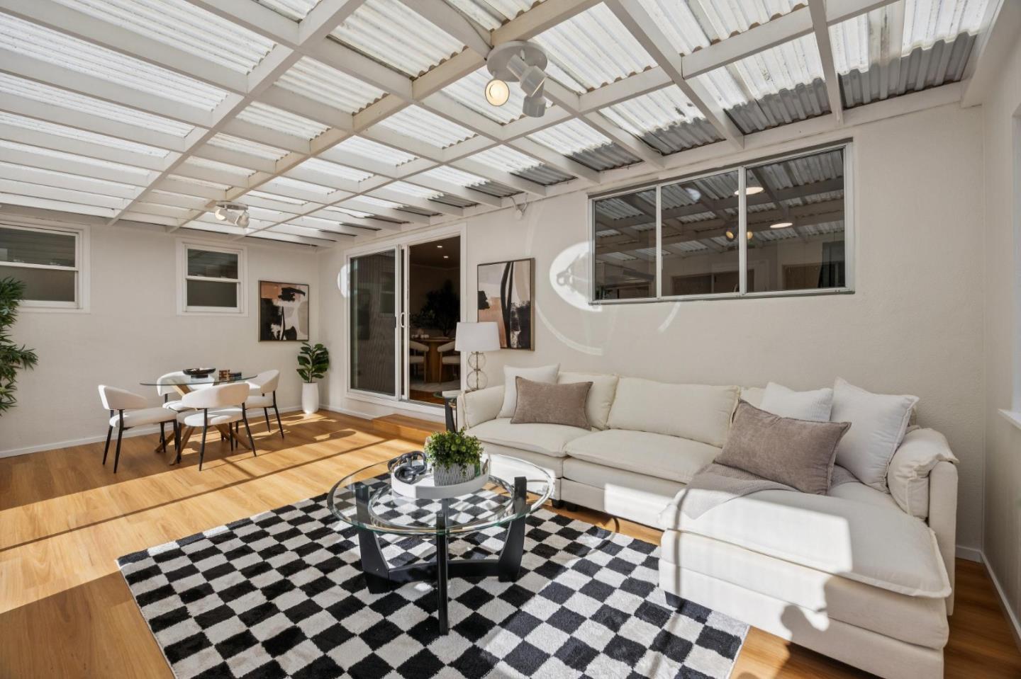 Detail Gallery Image 28 of 51 For 869 Crestview Dr, Millbrae,  CA 94030 - 3 Beds | 2 Baths