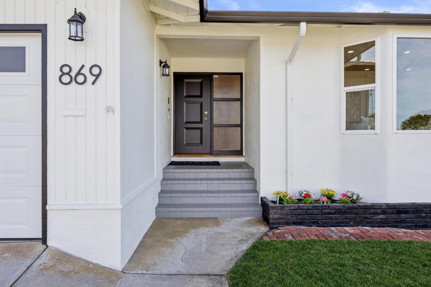 Detail Gallery Image 4 of 51 For 869 Crestview Dr, Millbrae,  CA 94030 - 3 Beds | 2 Baths