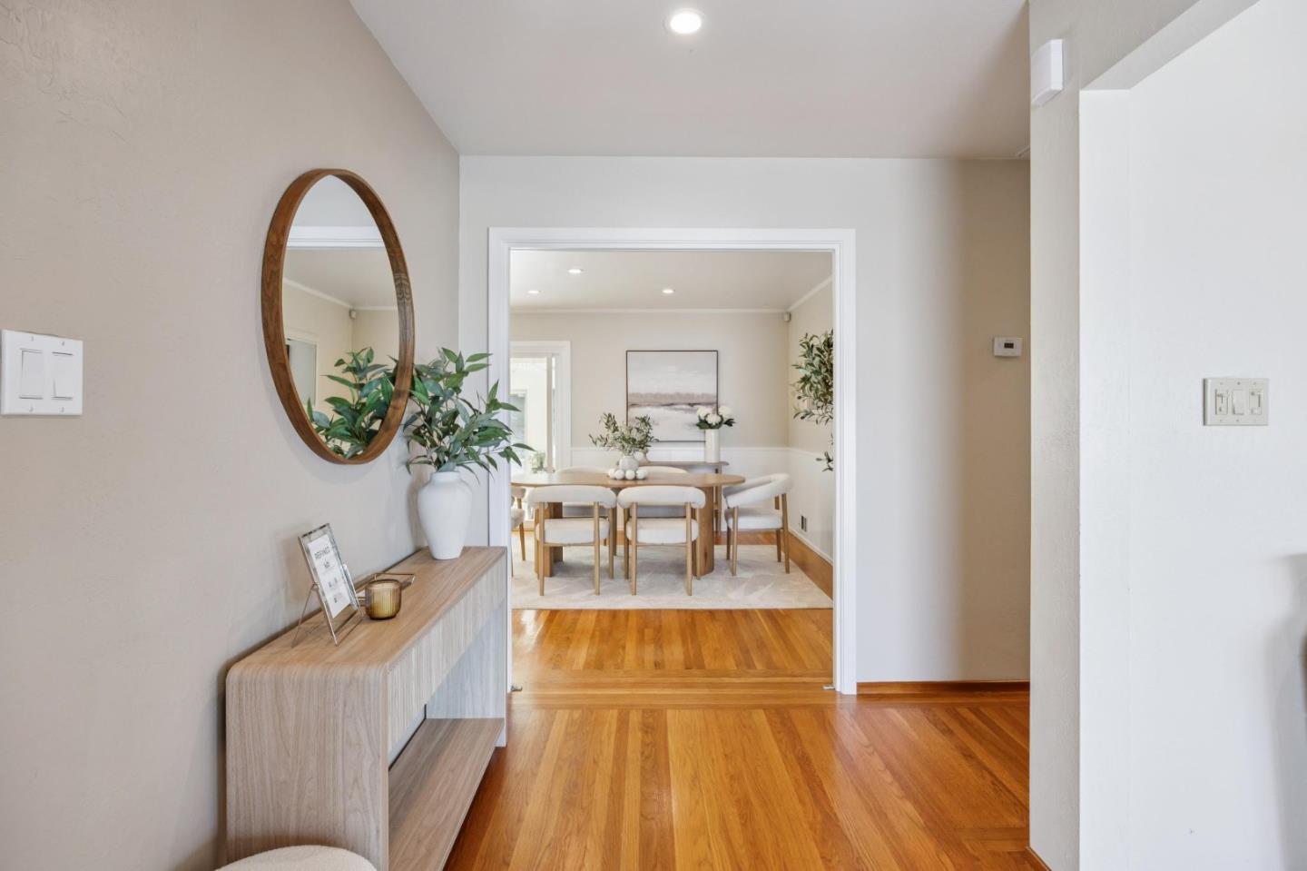 Detail Gallery Image 5 of 51 For 869 Crestview Dr, Millbrae,  CA 94030 - 3 Beds | 2 Baths